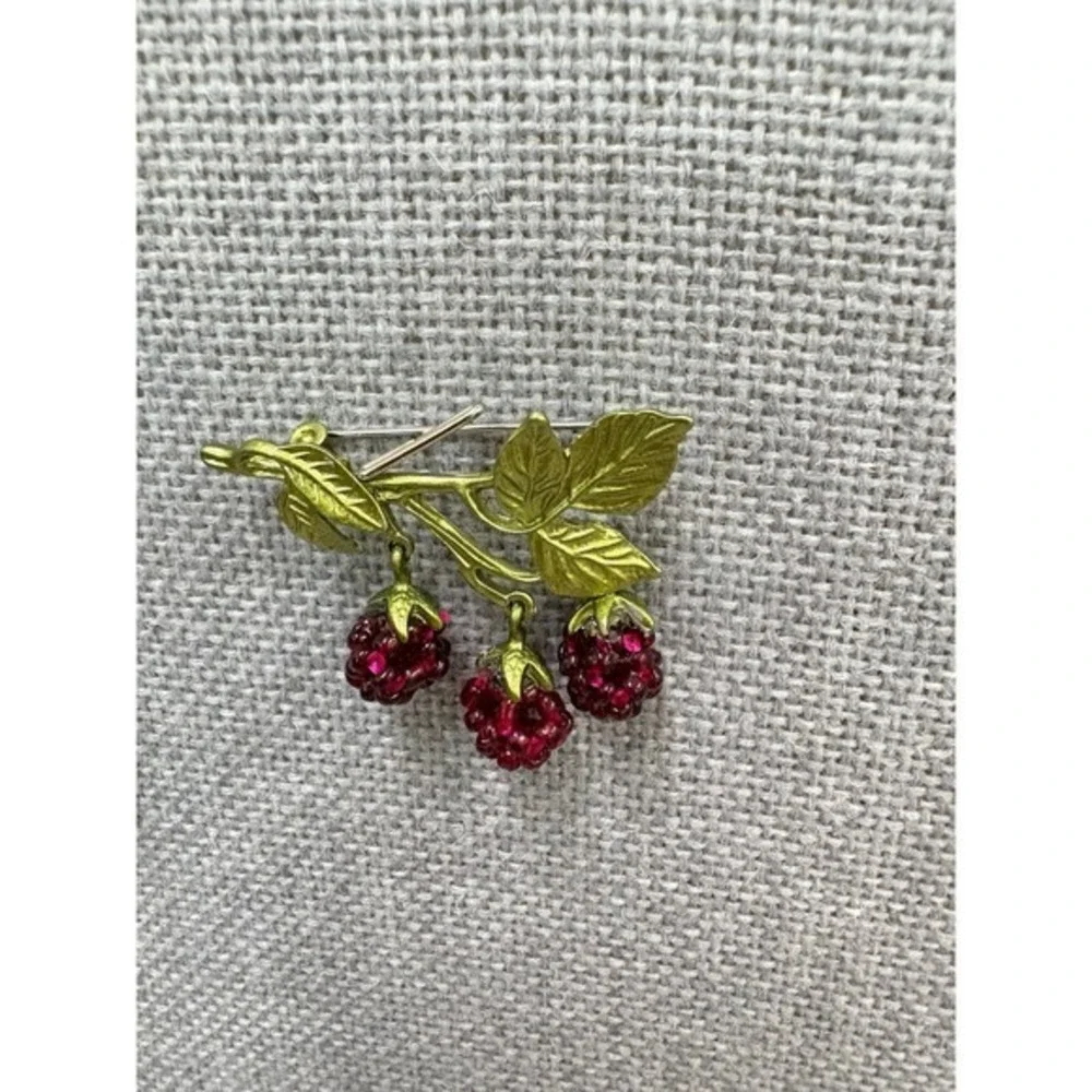Vintage Style Nature-Inspired‎ purple Berry Jewelry Set – Earrings & Brooch new
